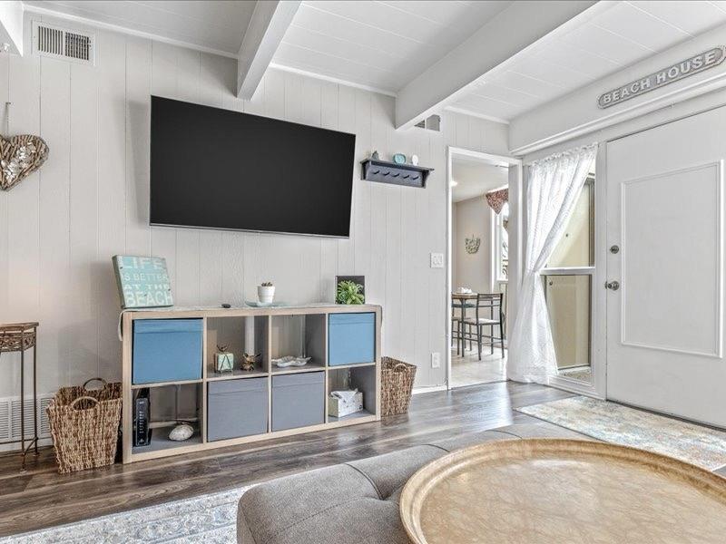 Detail Gallery Image 12 of 18 For 451 Dela Vina Ave #405,  Monterey,  CA 93940 - 2 Beds | 1/1 Baths