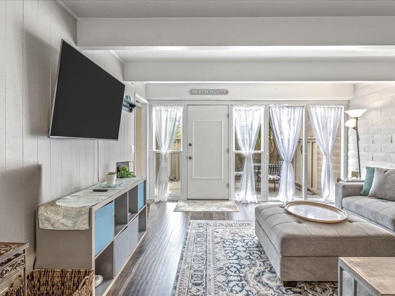 Detail Gallery Image 13 of 18 For 451 Dela Vina Ave #405,  Monterey,  CA 93940 - 2 Beds | 1/1 Baths