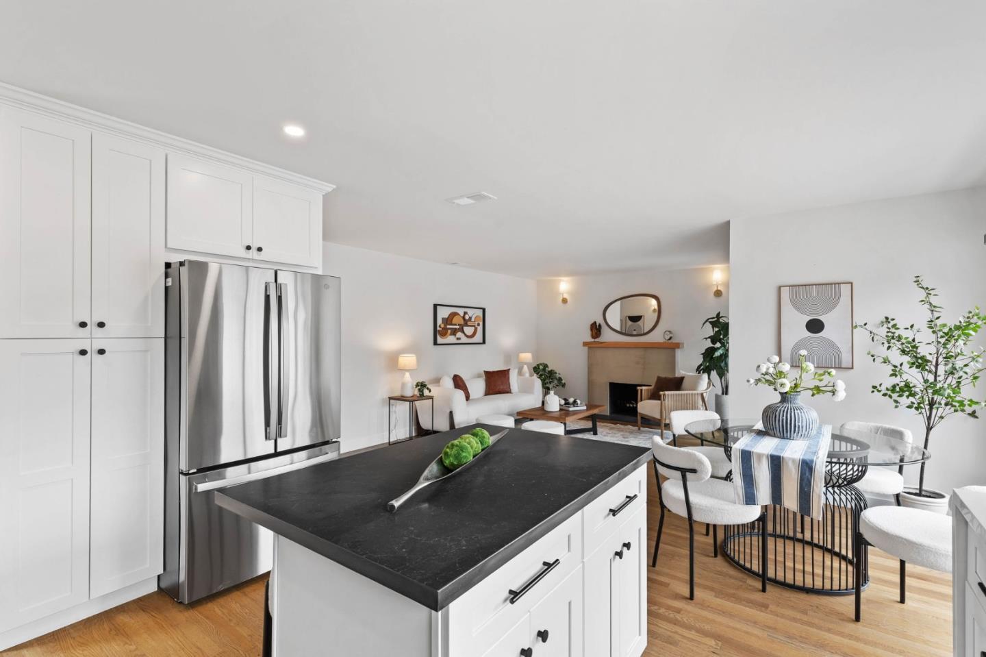 Detail Gallery Image 15 of 31 For 21476 Orange Ave, Castro Valley,  CA 94546 - 3 Beds | 2/1 Baths