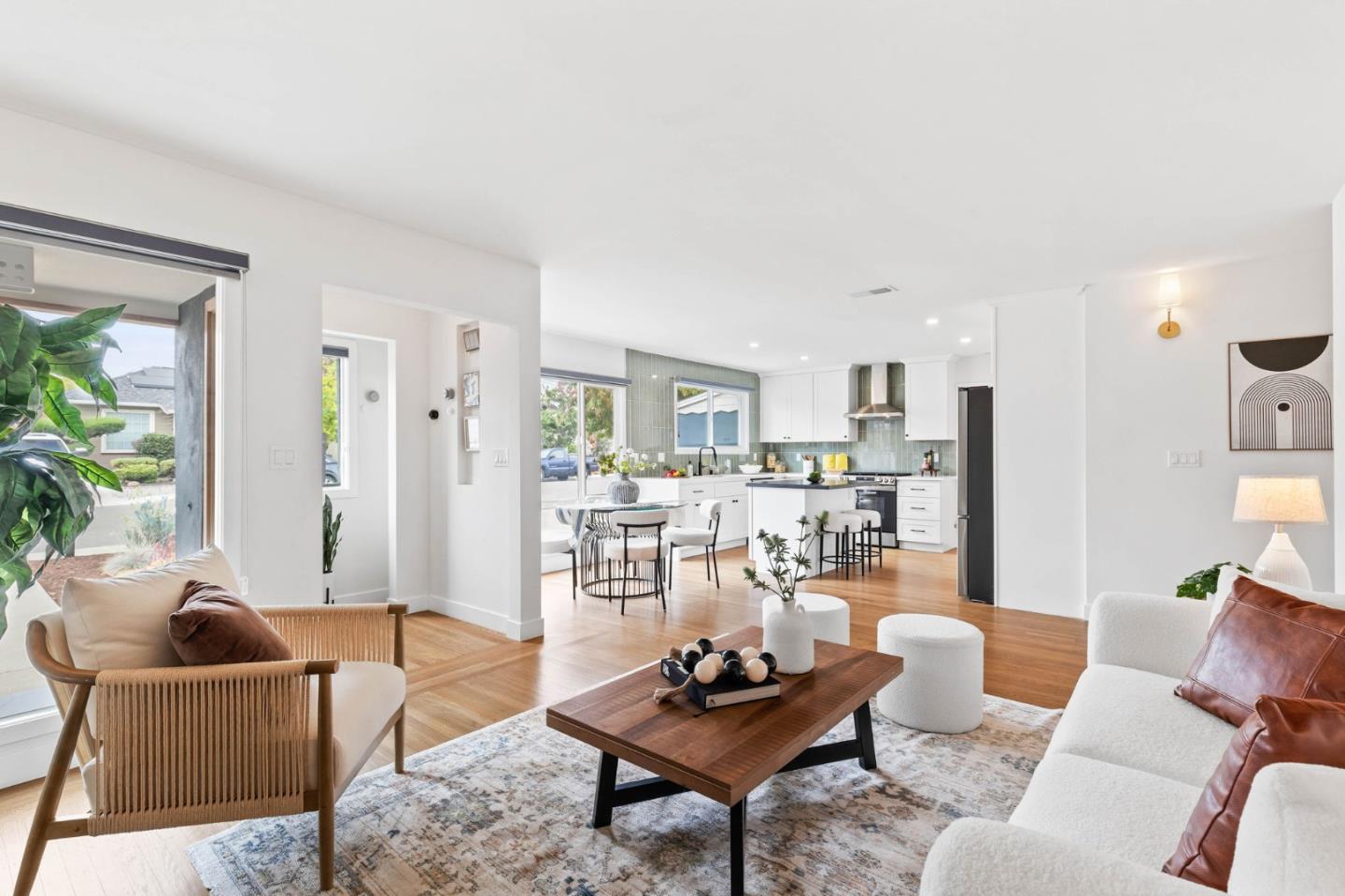 Detail Gallery Image 7 of 31 For 21476 Orange Ave, Castro Valley,  CA 94546 - 3 Beds | 2/1 Baths