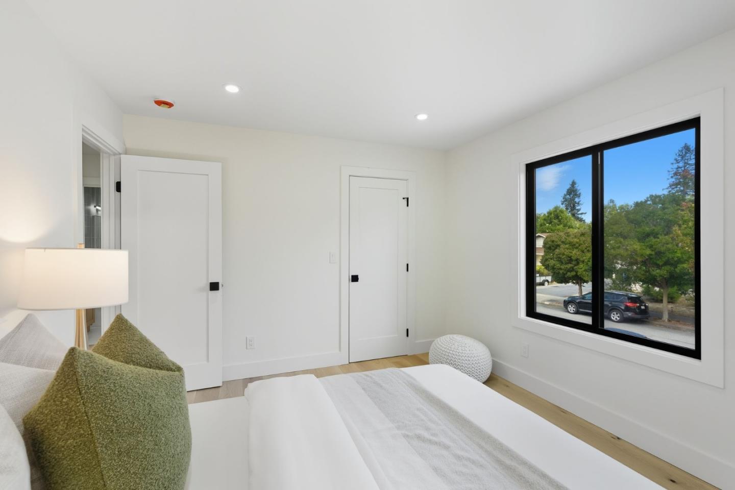 Detail Gallery Image 16 of 46 For 2766 Carolina Ave, Redwood City,  CA 94061 - 4 Beds | 3 Baths