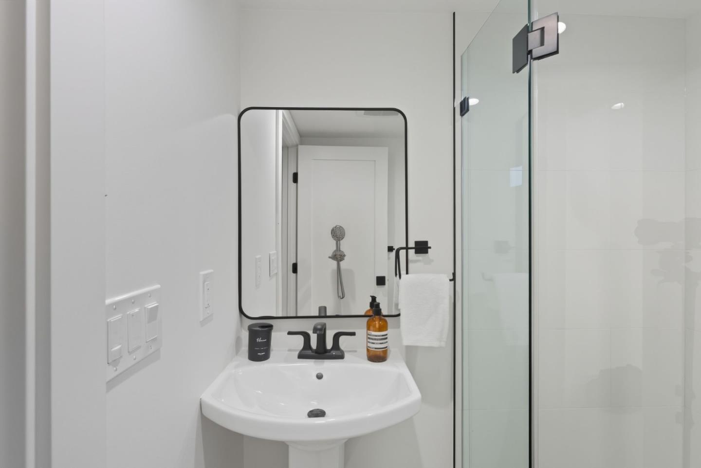 Detail Gallery Image 26 of 46 For 2766 Carolina Ave, Redwood City,  CA 94061 - 4 Beds | 3 Baths