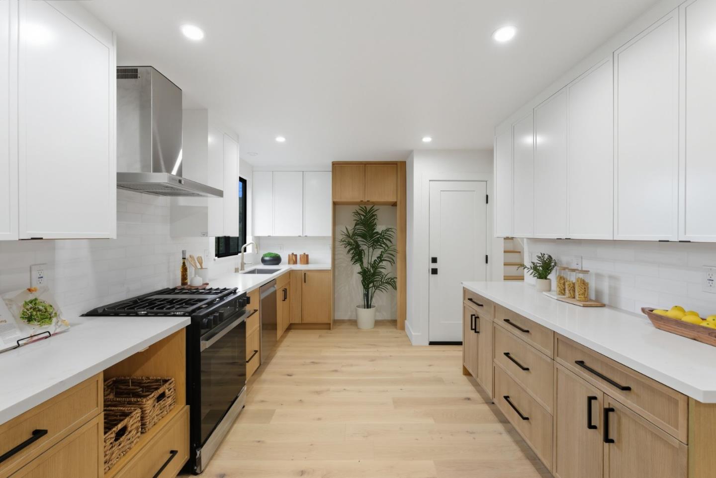 Detail Gallery Image 7 of 46 For 2766 Carolina Ave, Redwood City,  CA 94061 - 4 Beds | 3 Baths