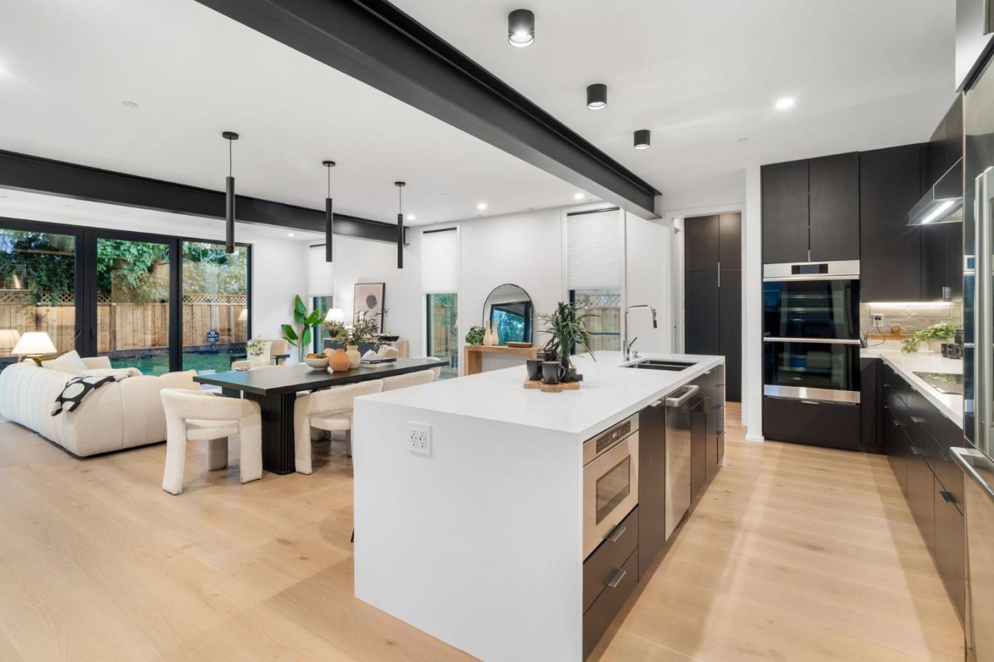 Detail Gallery Image 7 of 42 For 1772 Conrad Ave, San Jose,  CA 95124 - 5 Beds | 3 Baths