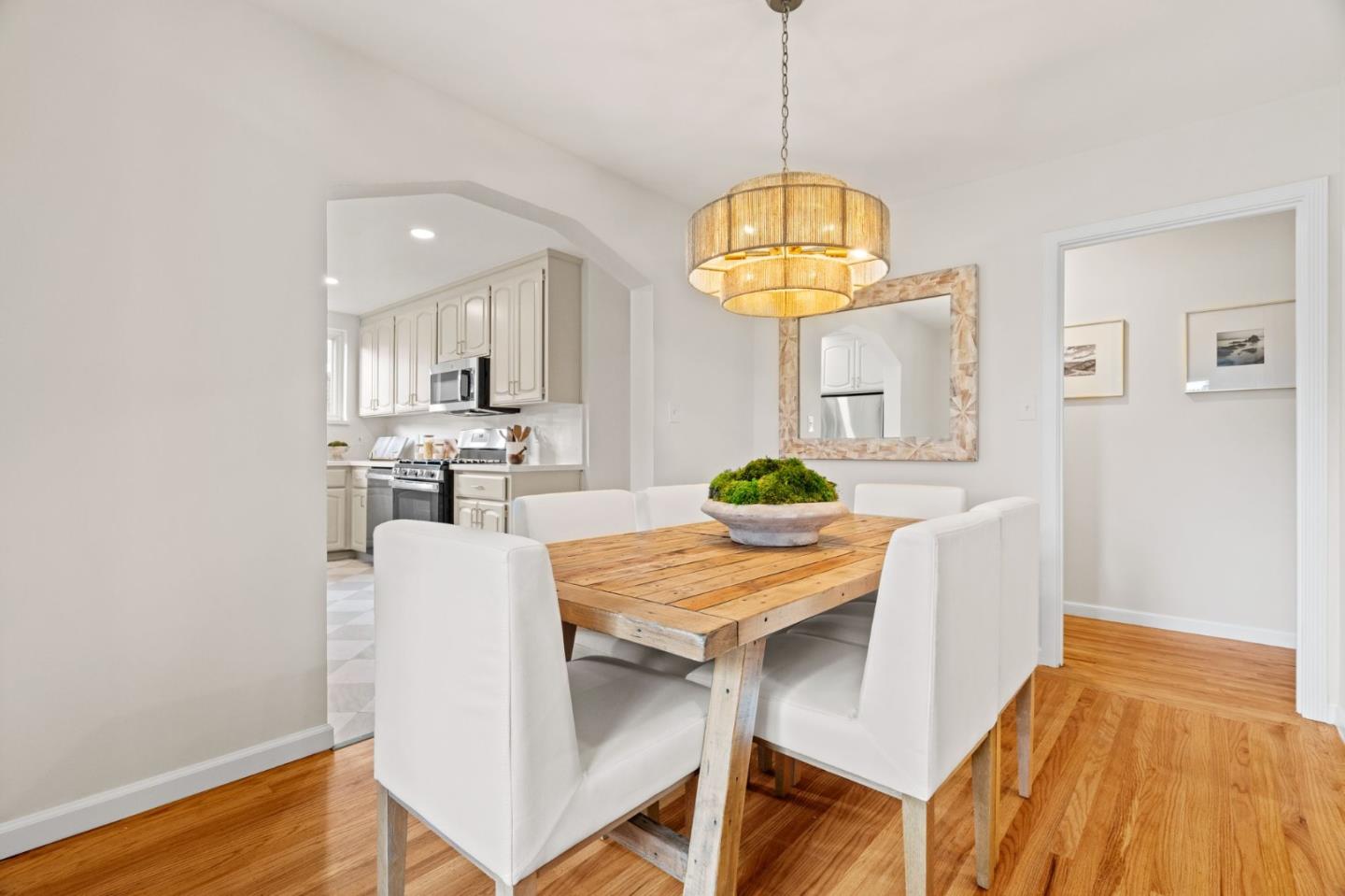 Detail Gallery Image 11 of 69 For 2475 Fernwood Ave, San Jose,  CA 95128 - 3 Beds | 1 Baths