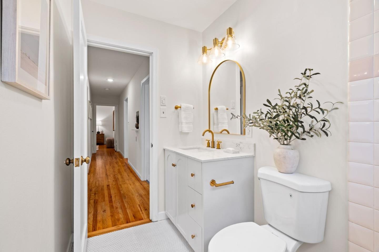 Detail Gallery Image 27 of 69 For 2475 Fernwood Ave, San Jose,  CA 95128 - 3 Beds | 1 Baths