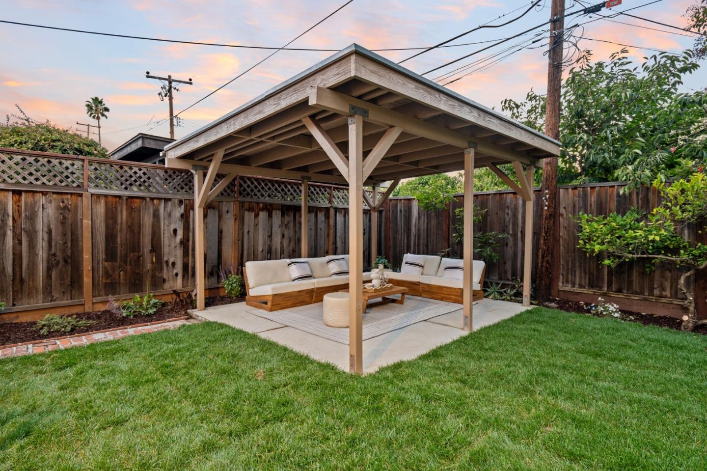 Detail Gallery Image 46 of 69 For 2475 Fernwood Ave, San Jose,  CA 95128 - 3 Beds | 1 Baths