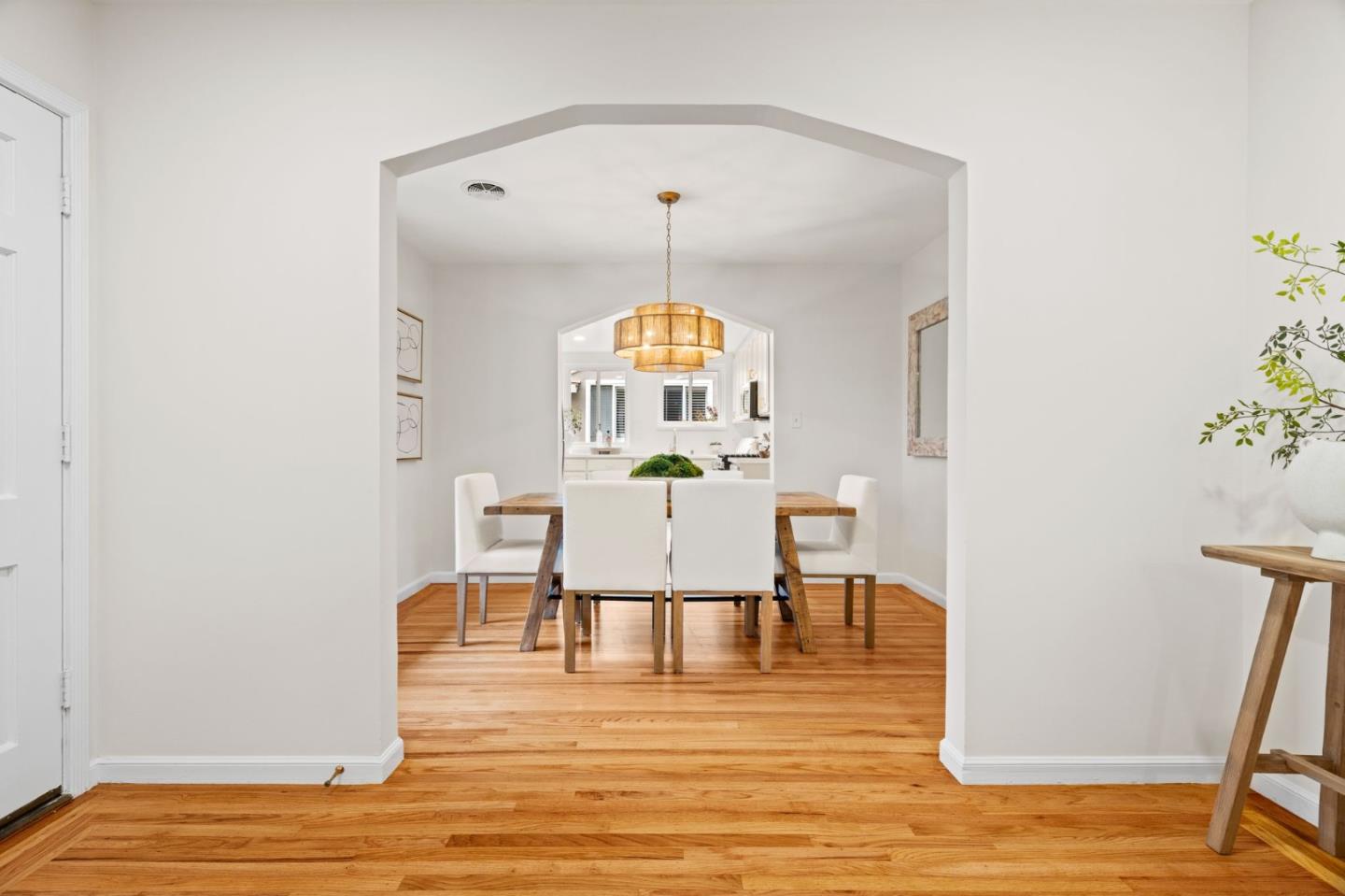 Detail Gallery Image 9 of 69 For 2475 Fernwood Ave, San Jose,  CA 95128 - 3 Beds | 1 Baths