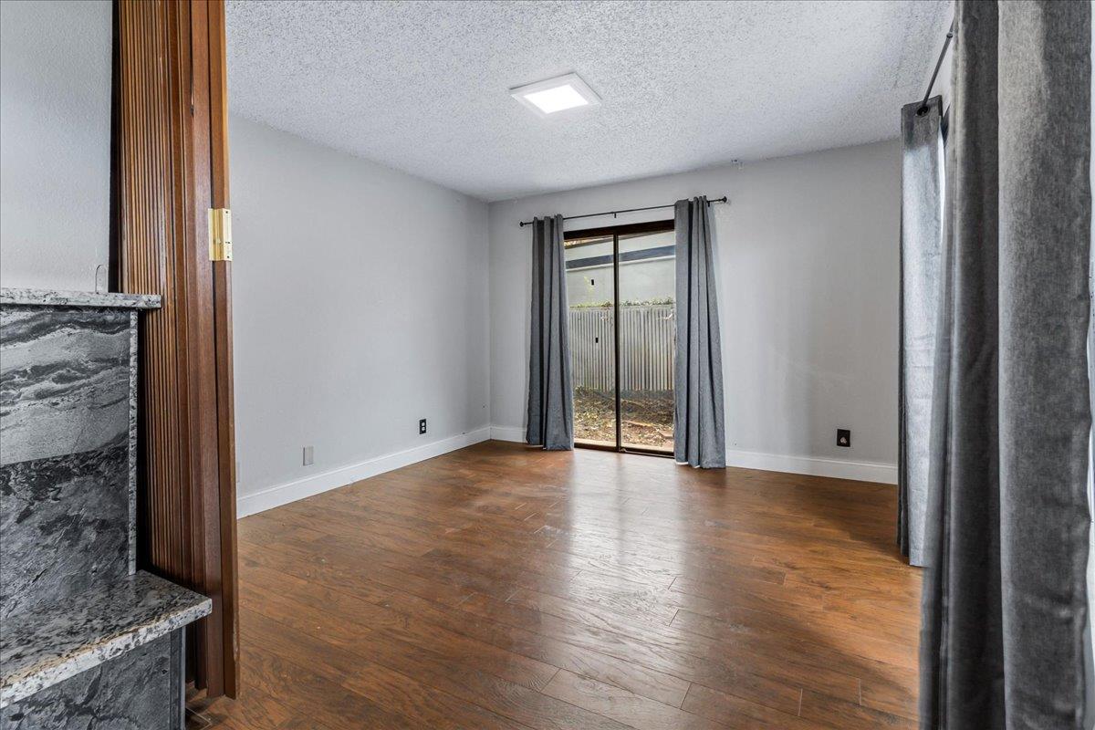 Detail Gallery Image 15 of 31 For 166 Kern St #19,  Salinas,  CA 93905 - 1 Beds | 2 Baths