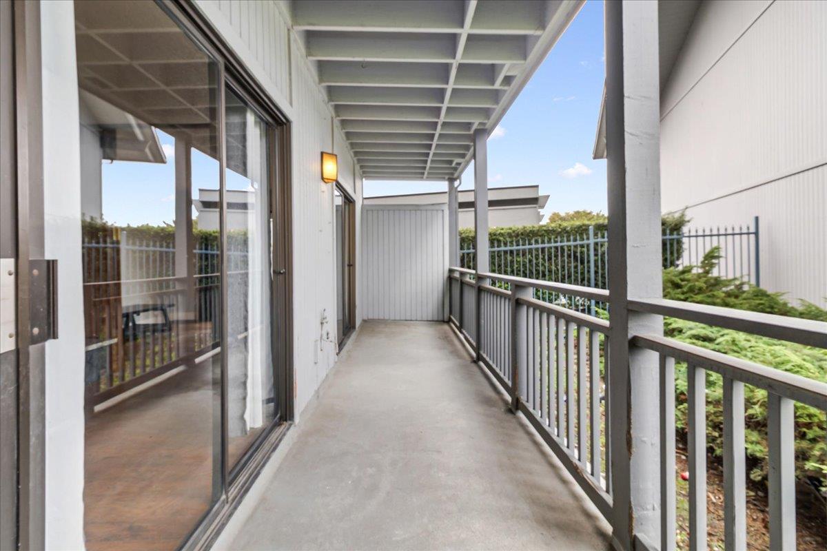 Detail Gallery Image 27 of 31 For 166 Kern St #19,  Salinas,  CA 93905 - 1 Beds | 2 Baths