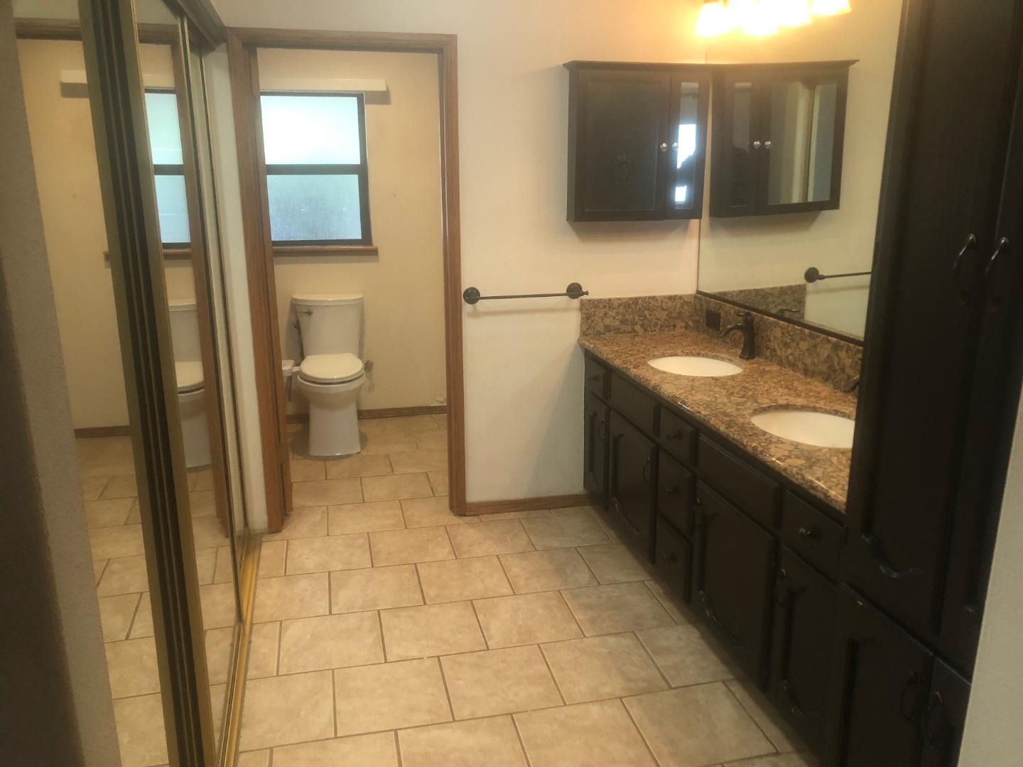 Detail Gallery Image 11 of 13 For 628 Williams Ave, Turlock,  CA 95380 - 4 Beds | 4 Baths