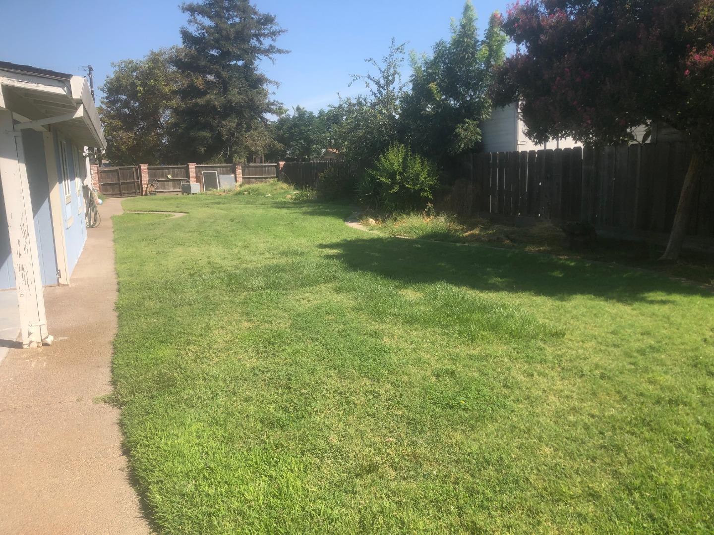 Detail Gallery Image 5 of 13 For 628 Williams Ave, Turlock,  CA 95380 - 4 Beds | 4 Baths