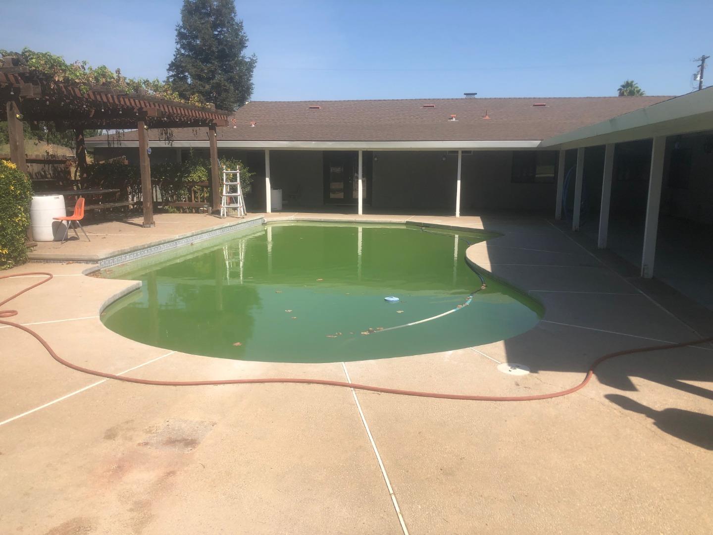 Detail Gallery Image 7 of 13 For 628 Williams Ave, Turlock,  CA 95380 - 4 Beds | 4 Baths