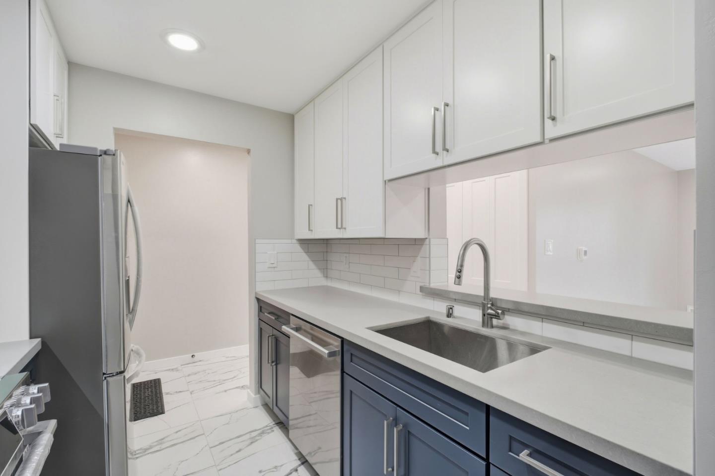 Detail Gallery Image 14 of 45 For 39975 Cedar Blvd #136,  Newark,  CA 94560 - 2 Beds | 2 Baths