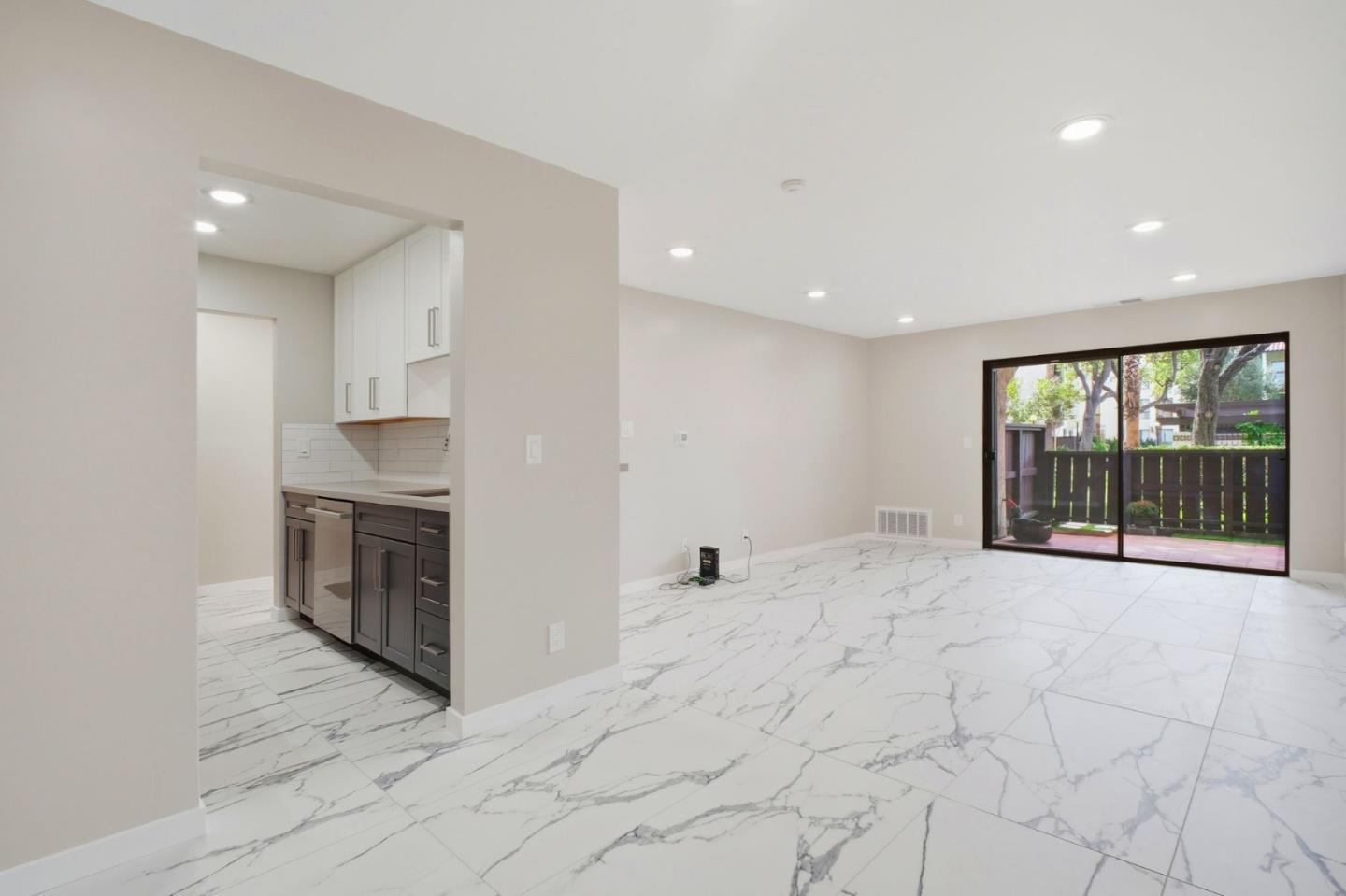 Detail Gallery Image 16 of 45 For 39975 Cedar Blvd #136,  Newark,  CA 94560 - 2 Beds | 2 Baths