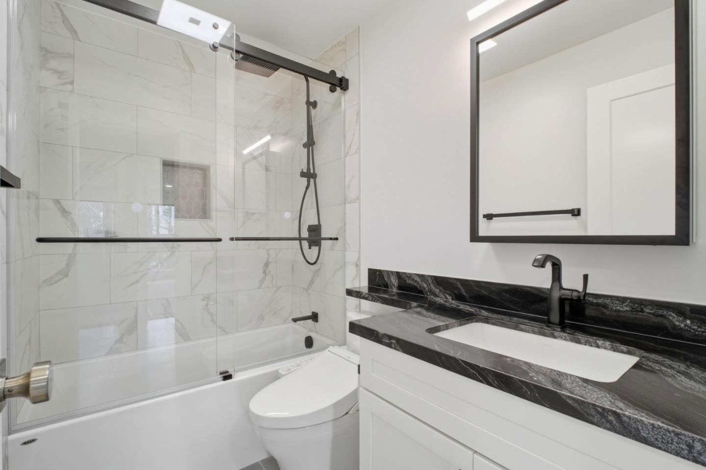 Detail Gallery Image 18 of 45 For 39975 Cedar Blvd #136,  Newark,  CA 94560 - 2 Beds | 2 Baths