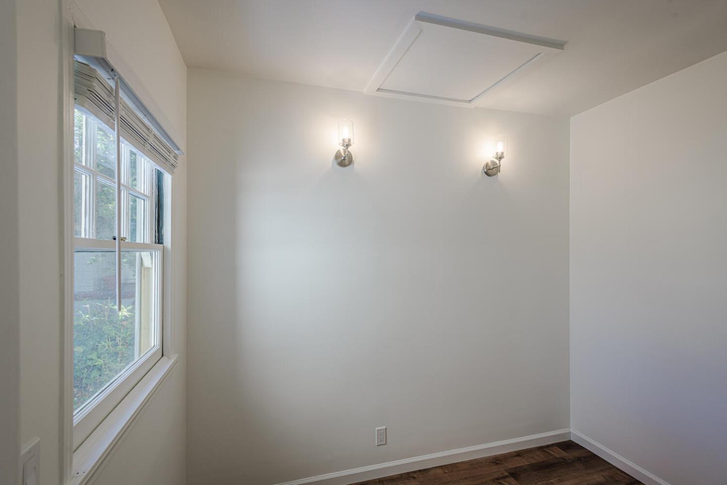 Detail Gallery Image 10 of 34 For 1316 Bernal Ave, Burlingame,  CA 94010 - 2 Beds | 1/1 Baths