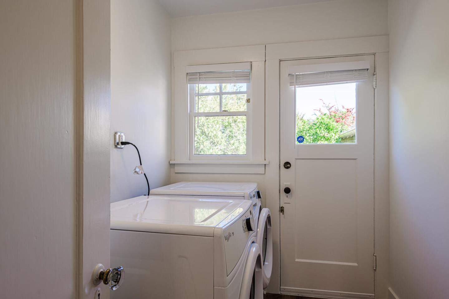 Detail Gallery Image 18 of 34 For 1316 Bernal Ave, Burlingame,  CA 94010 - 2 Beds | 1/1 Baths