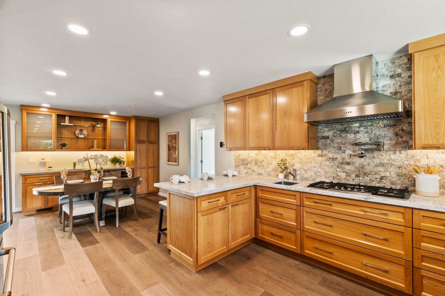 Detail Gallery Image 7 of 36 For 2772 Quinto Way, San Jose,  CA 95124 - 4 Beds | 2 Baths