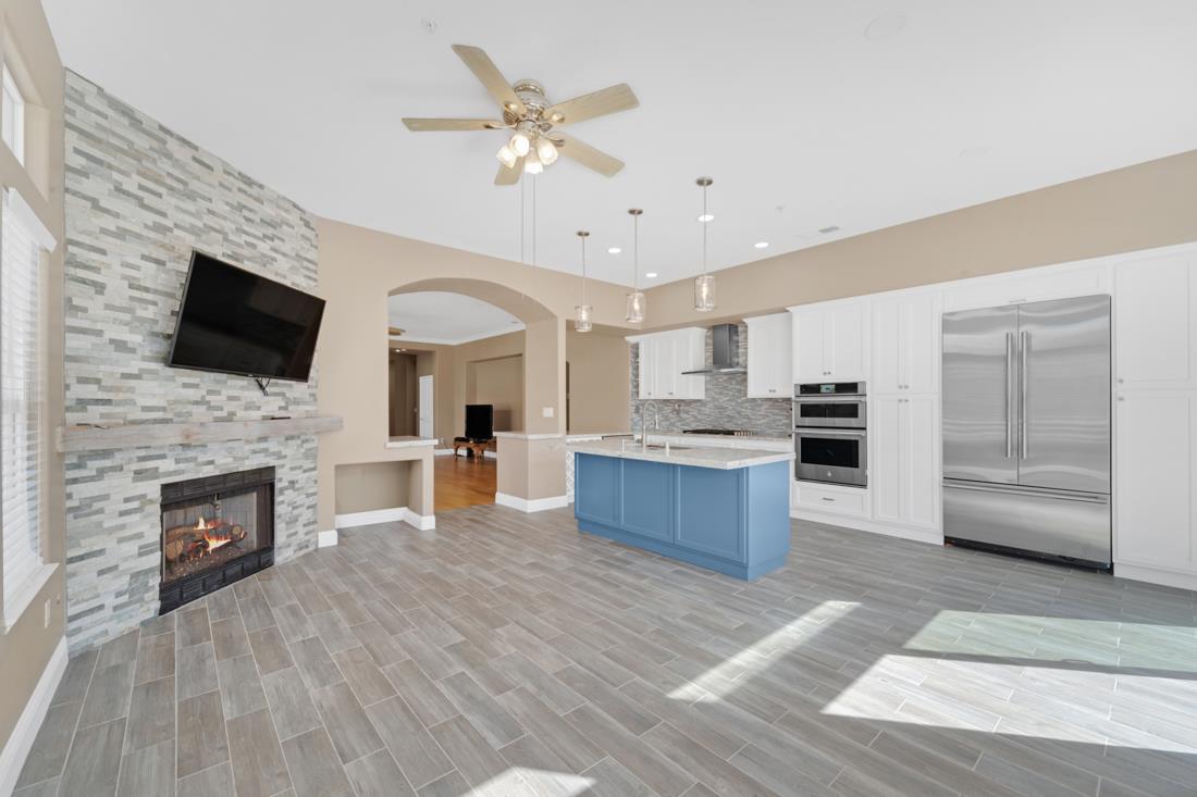 Detail Gallery Image 16 of 33 For 15 Stony Brook Cir, Salinas,  CA 93906 - 4 Beds | 3 Baths