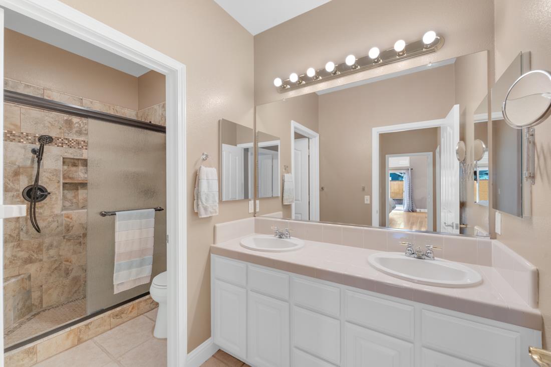 Detail Gallery Image 23 of 33 For 15 Stony Brook Cir, Salinas,  CA 93906 - 4 Beds | 3 Baths