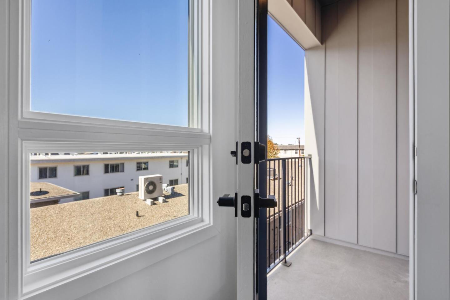 Detail Gallery Image 17 of 45 For 1433 Floribunda Ave #7,  Burlingame,  CA 94010 - 2 Beds | 2/1 Baths