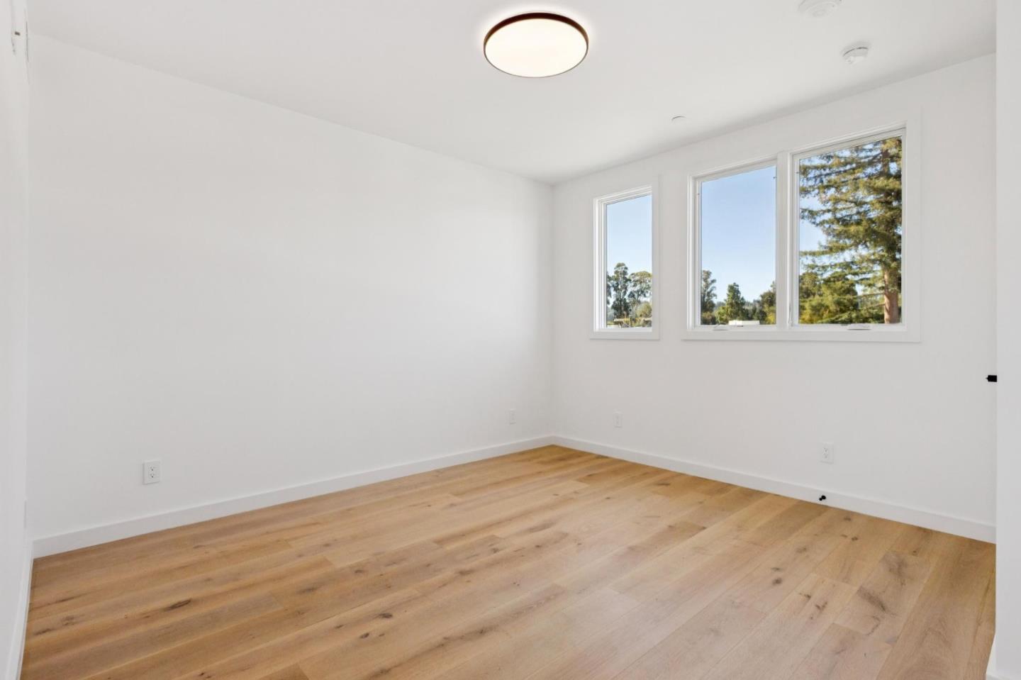 Detail Gallery Image 31 of 45 For 1433 Floribunda Ave #7,  Burlingame,  CA 94010 - 2 Beds | 2/1 Baths