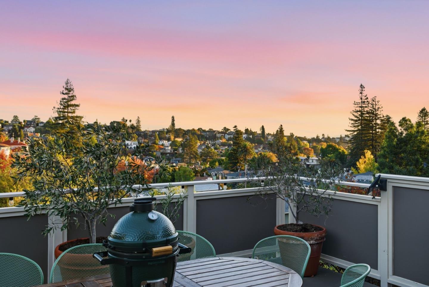 Detail Gallery Image 10 of 36 For 240 Wildwood Ave, Piedmont,  CA 94610 - 3 Beds | 2 Baths