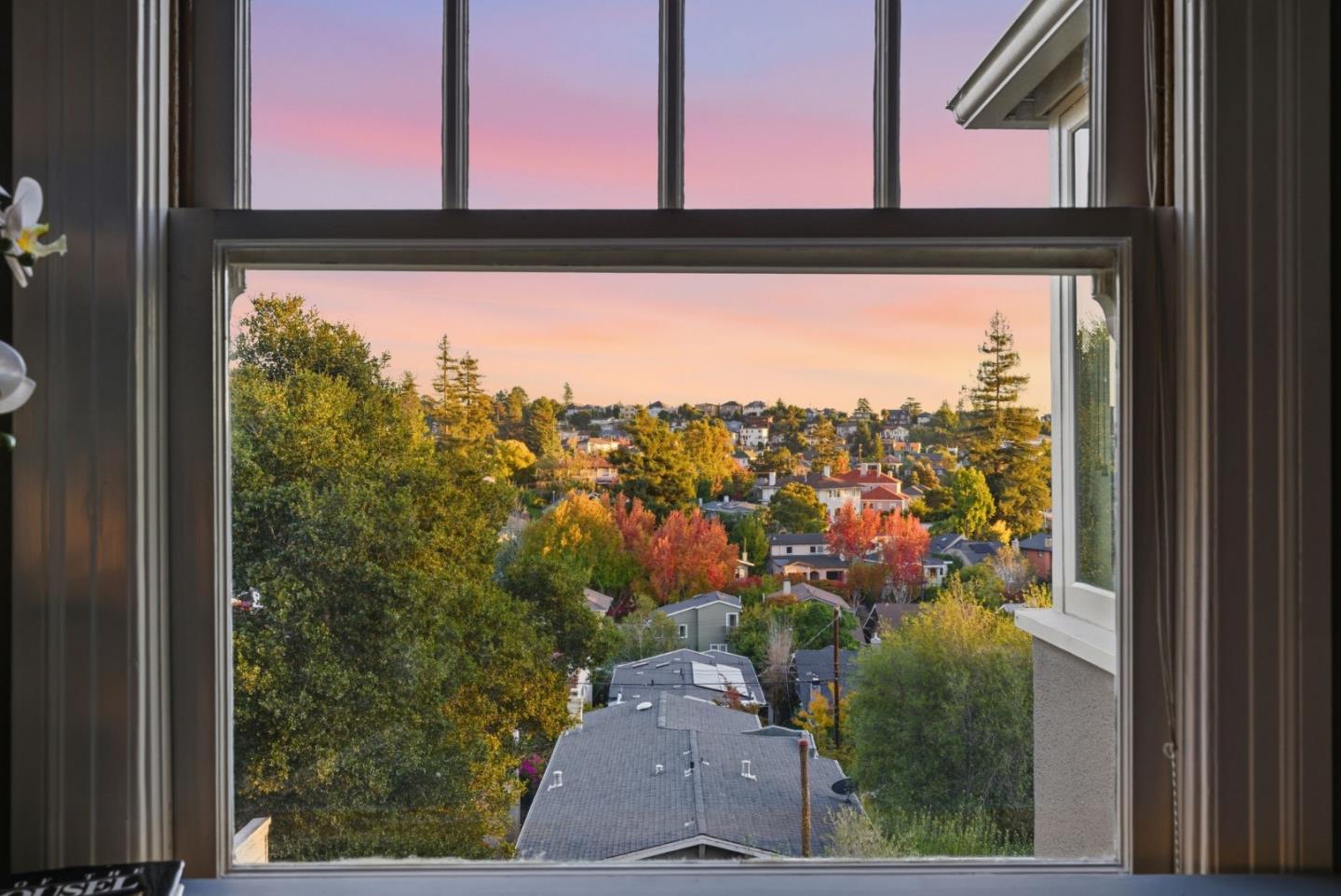 Detail Gallery Image 16 of 36 For 240 Wildwood Ave, Piedmont,  CA 94610 - 3 Beds | 2 Baths