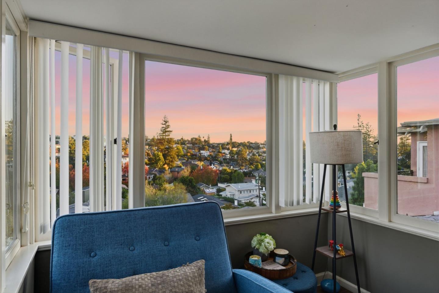 Detail Gallery Image 17 of 36 For 240 Wildwood Ave, Piedmont,  CA 94610 - 3 Beds | 2 Baths