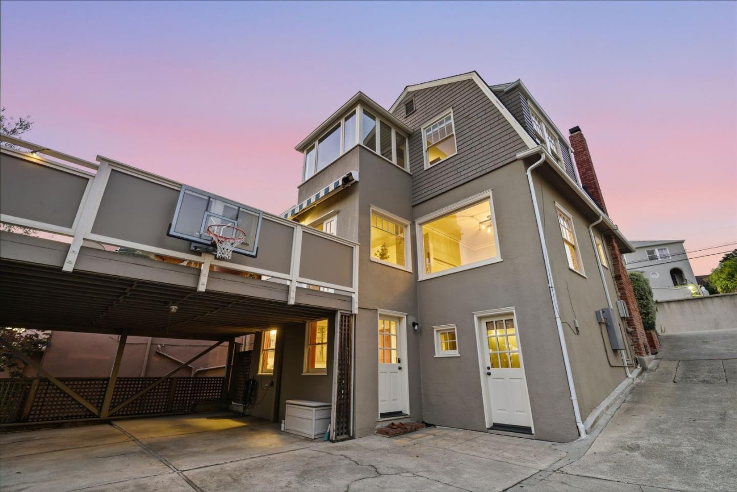 Detail Gallery Image 26 of 36 For 240 Wildwood Ave, Piedmont,  CA 94610 - 3 Beds | 2 Baths