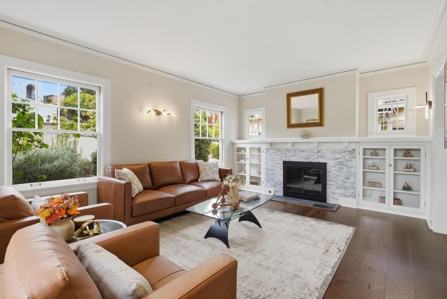 Detail Gallery Image 3 of 36 For 240 Wildwood Ave, Piedmont,  CA 94610 - 3 Beds | 2 Baths