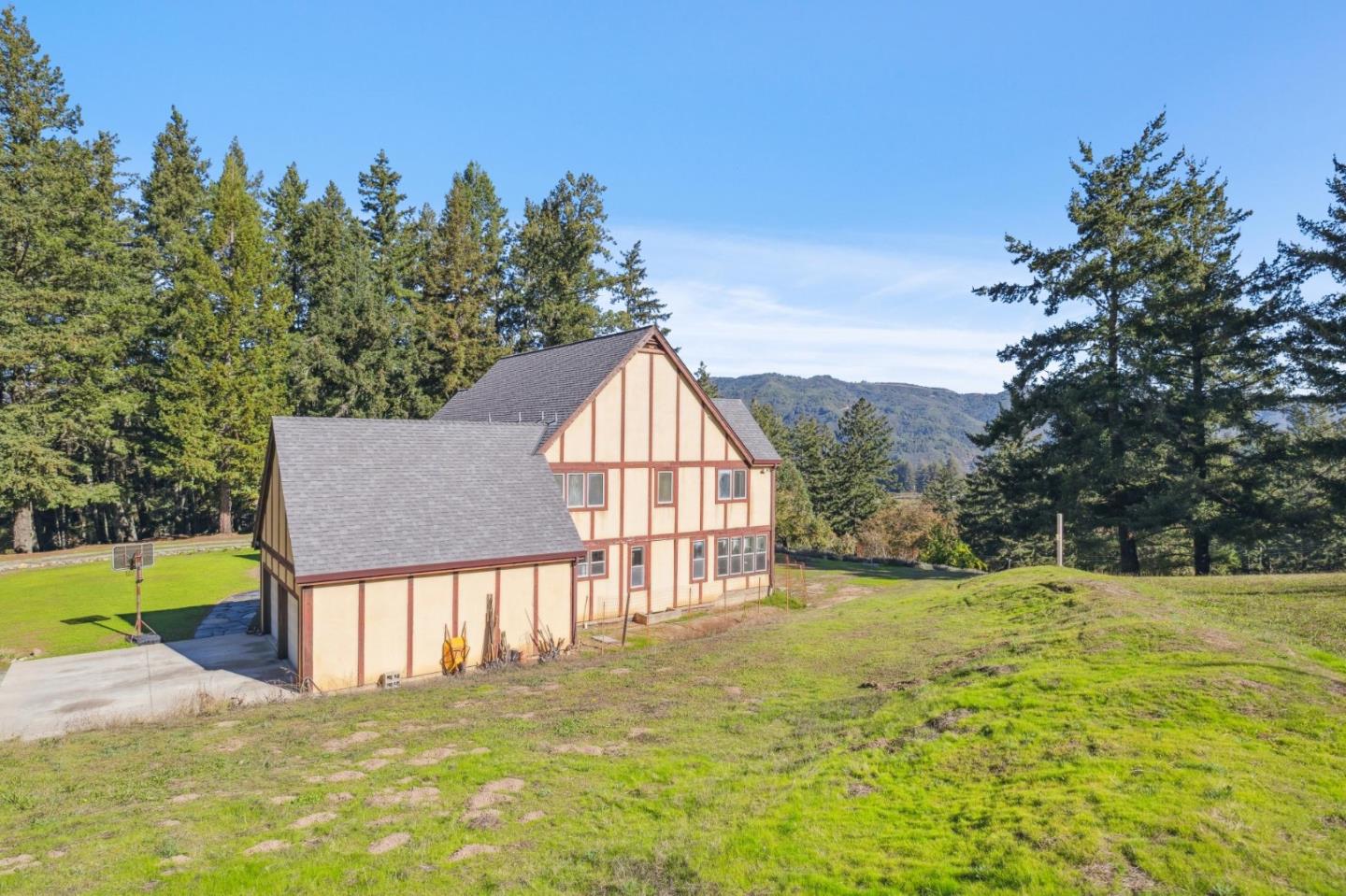 24595 Skyland Road, Los Gatos, CA, 95033