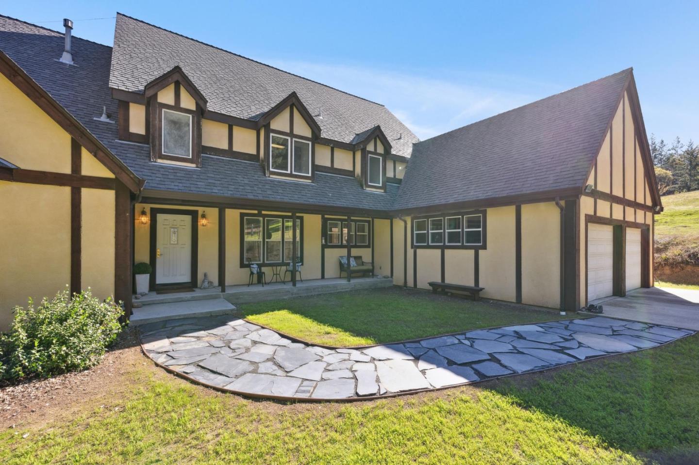 Detail Gallery Image 16 of 72 For 24595 Skyland Rd, Los Gatos,  CA 95033 - 4 Beds | 3/1 Baths