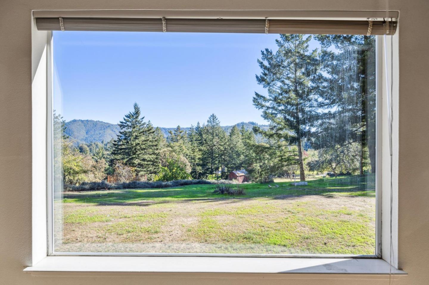 Detail Gallery Image 23 of 72 For 24595 Skyland Rd, Los Gatos,  CA 95033 - 4 Beds | 3/1 Baths
