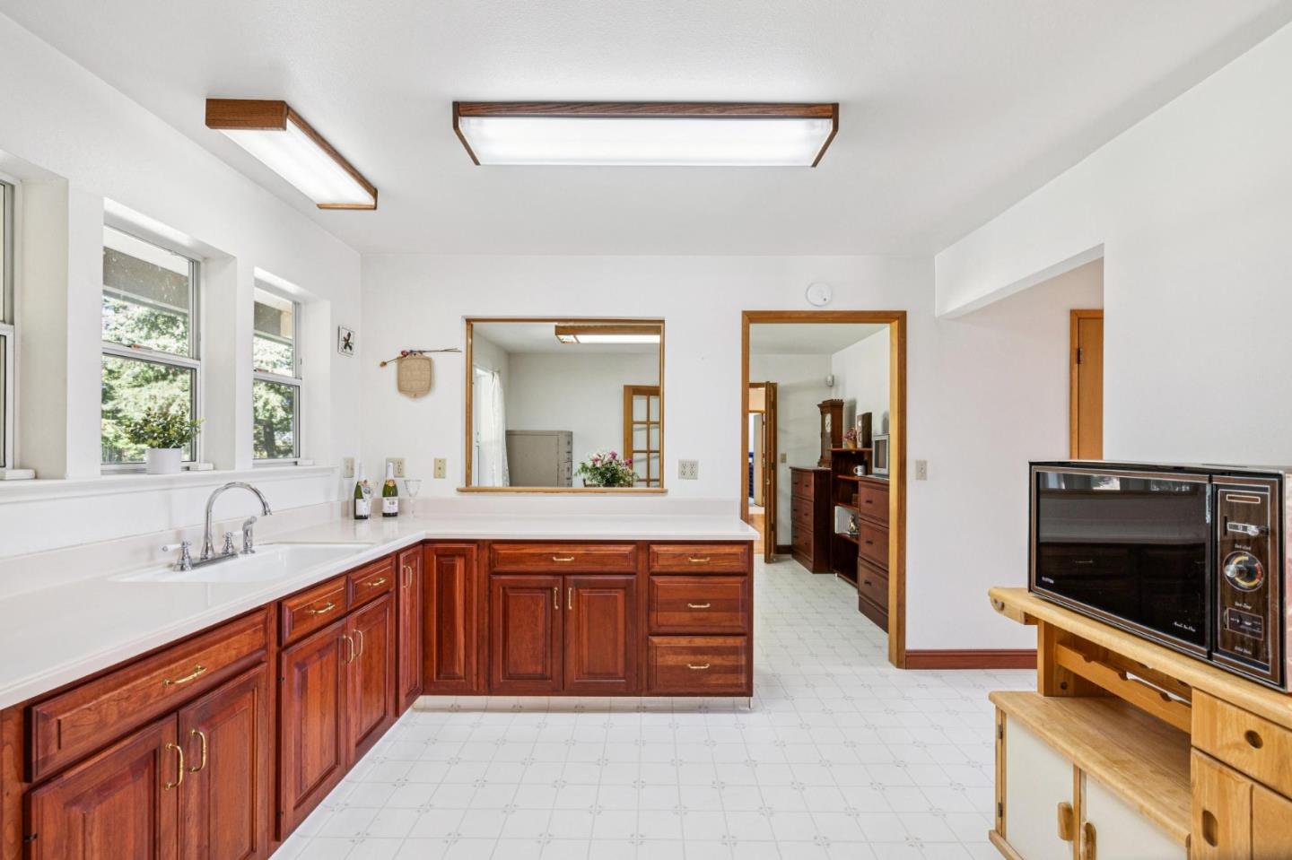 Detail Gallery Image 38 of 72 For 24595 Skyland Rd, Los Gatos,  CA 95033 - 4 Beds | 3/1 Baths