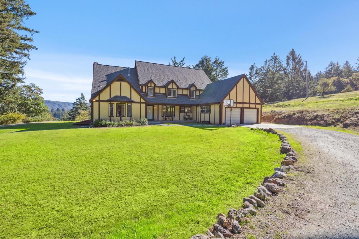 24595 Skyland Road, Los Gatos, CA, 95033