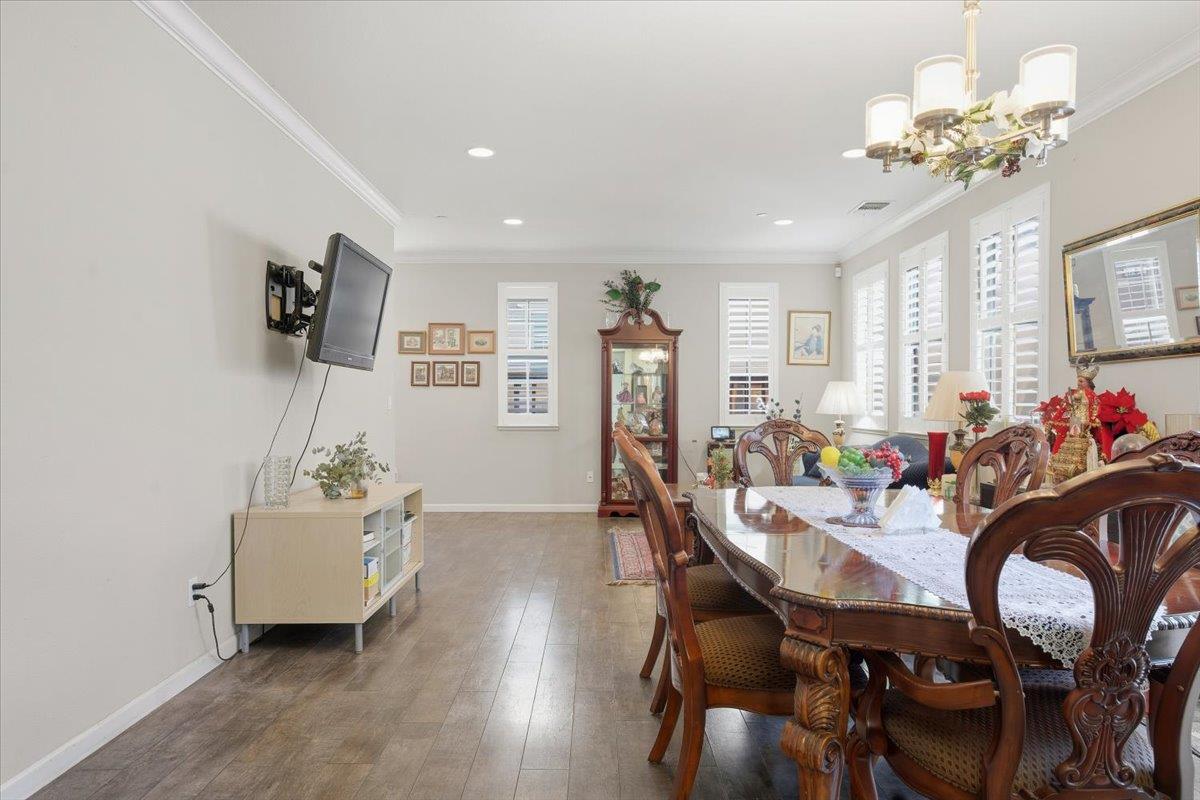 Detail Gallery Image 5 of 35 For 125 Lusitano Way, Gilroy,  CA 95020 - 4 Beds | 3 Baths