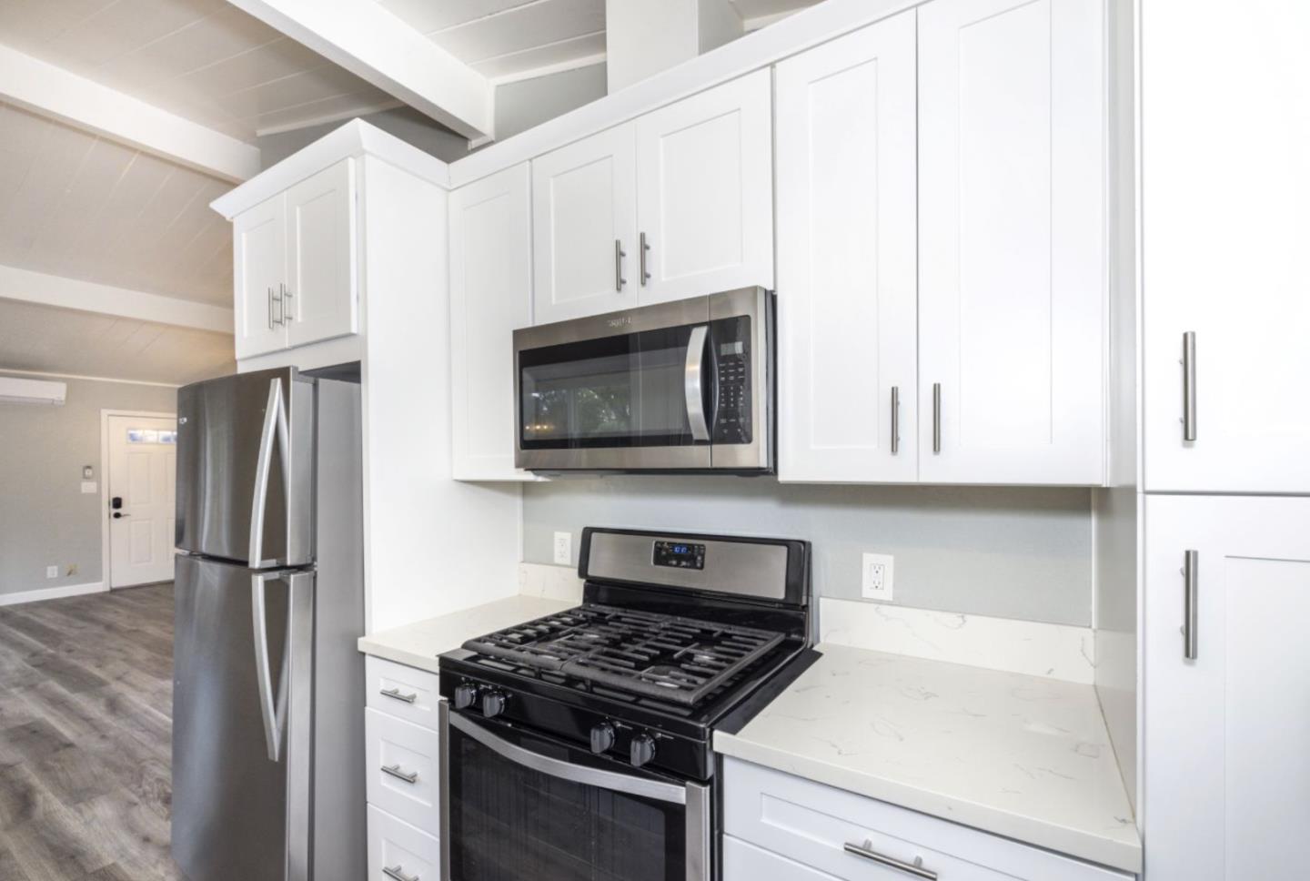 Detail Gallery Image 5 of 30 For 3213-17 Alma St, Palo Alto,  CA 94306 - – Beds | – Baths