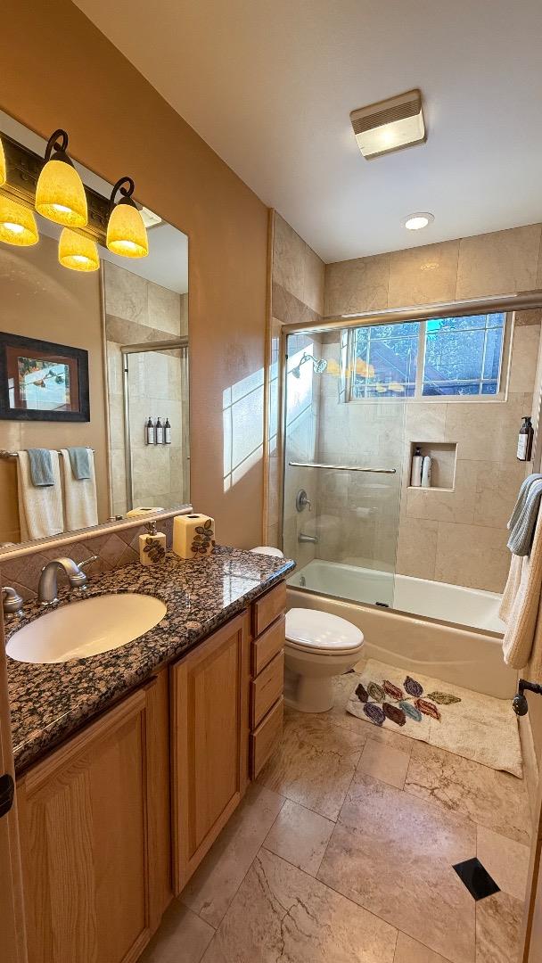 Detail Gallery Image 20 of 31 For 1528 Chippewa St, South Lake Tahoe,  CA 96150 - 5 Beds | 3 Baths