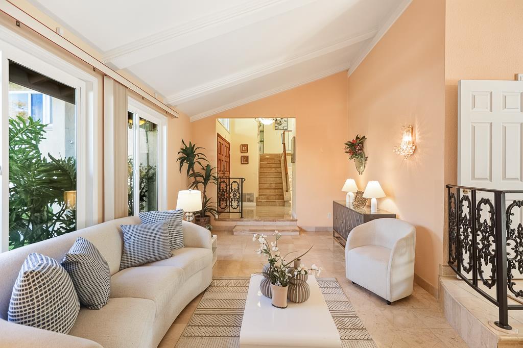 Detail Gallery Image 13 of 117 For 5459 Entrada Cedros, San Jose,  CA 95123 - 4 Beds | 3 Baths