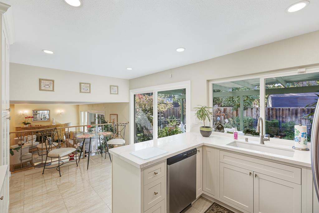 Detail Gallery Image 23 of 117 For 5459 Entrada Cedros, San Jose,  CA 95123 - 4 Beds | 3 Baths