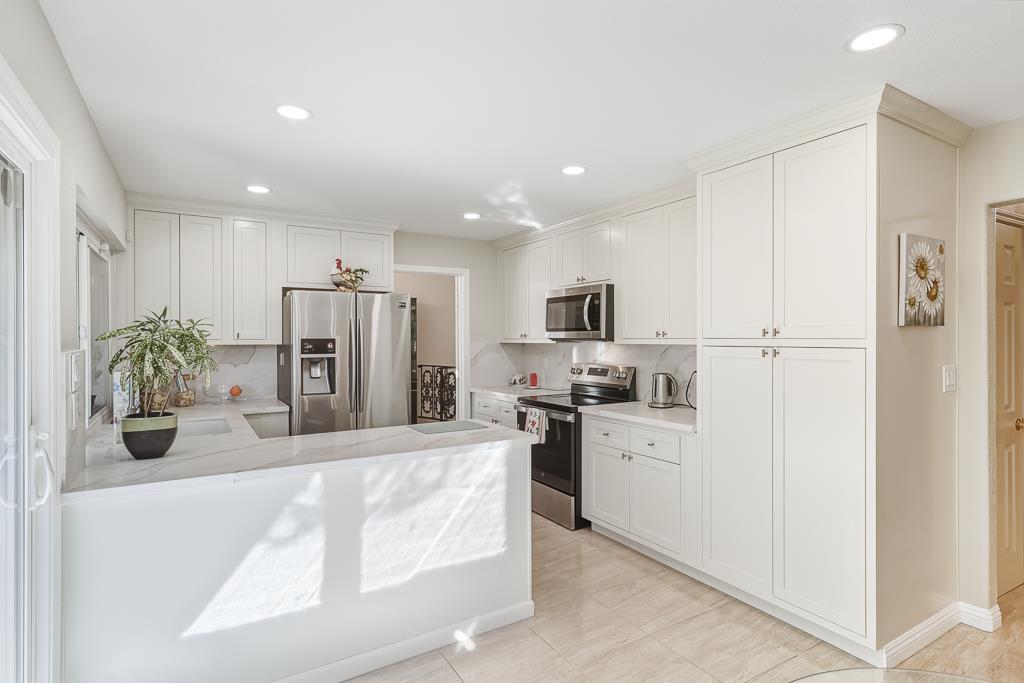 Detail Gallery Image 24 of 117 For 5459 Entrada Cedros, San Jose,  CA 95123 - 4 Beds | 3 Baths