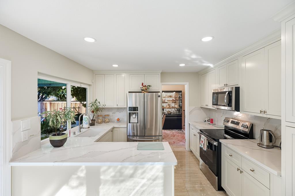 Detail Gallery Image 28 of 117 For 5459 Entrada Cedros, San Jose,  CA 95123 - 4 Beds | 3 Baths