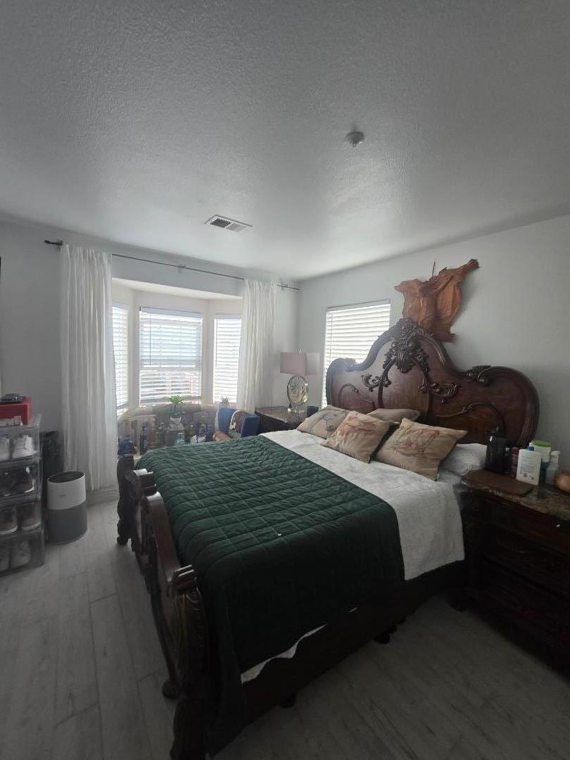 Detail Gallery Image 10 of 18 For 1958 Bradbury St, Salinas,  CA 93906 - 3 Beds | 2/1 Baths