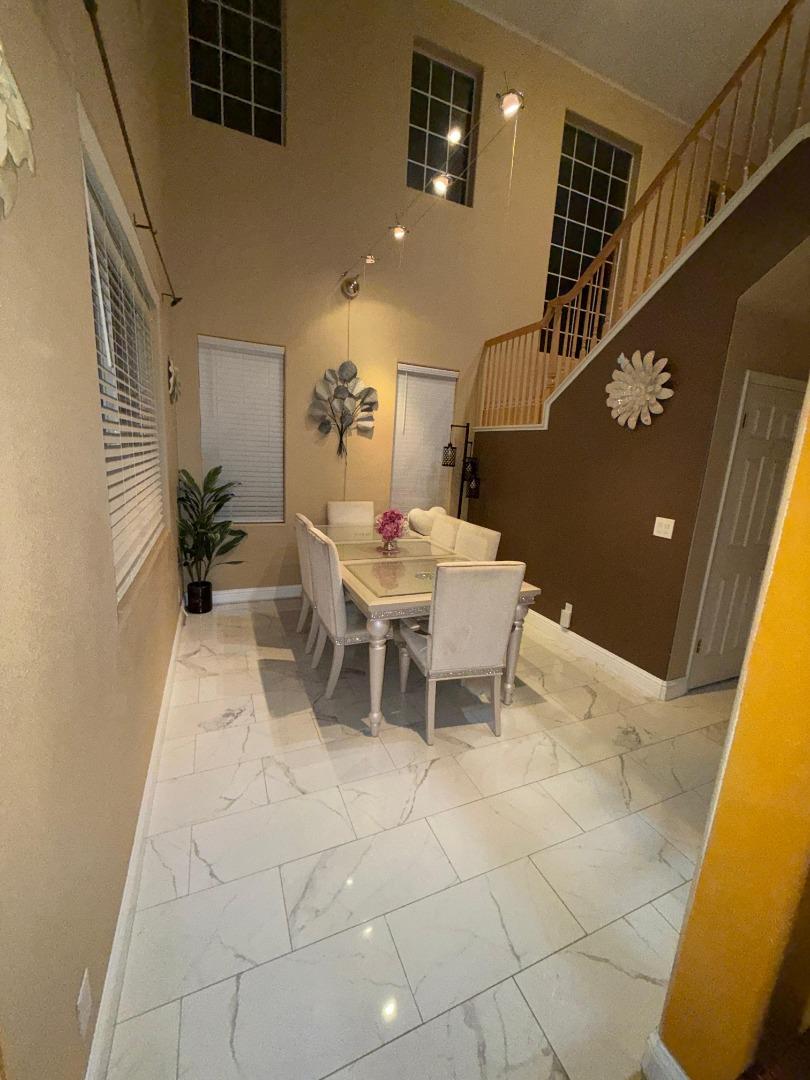 Detail Gallery Image 14 of 18 For 1958 Bradbury St, Salinas,  CA 93906 - 3 Beds | 2/1 Baths