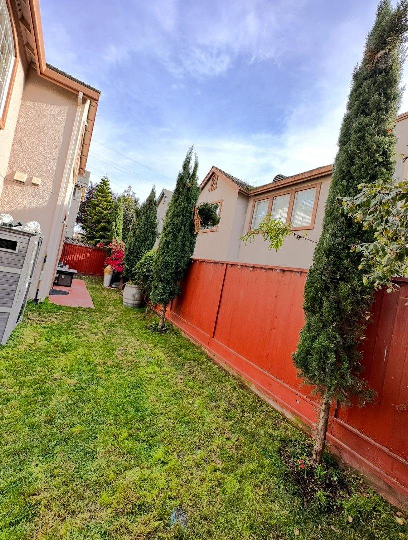 Detail Gallery Image 17 of 18 For 1958 Bradbury St, Salinas,  CA 93906 - 3 Beds | 2/1 Baths