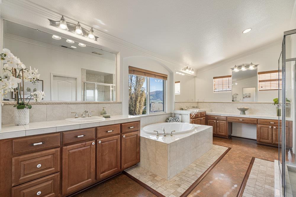 Detail Gallery Image 43 of 85 For 310 via Vaquero Norte, San Juan Bautista,  CA 95045 - 4 Beds | 3/1 Baths