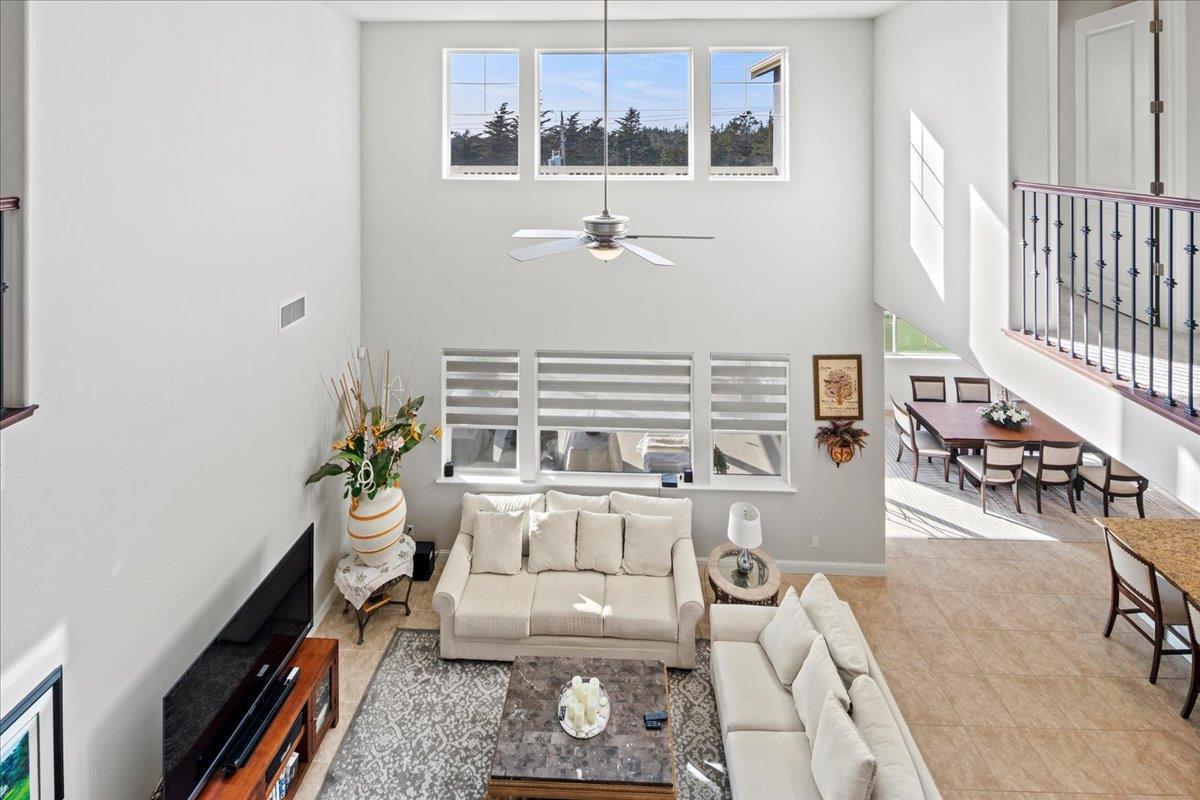 Detail Gallery Image 4 of 23 For 3013 Arido Way, Marina,  CA 93933 - 4 Beds | 3 Baths