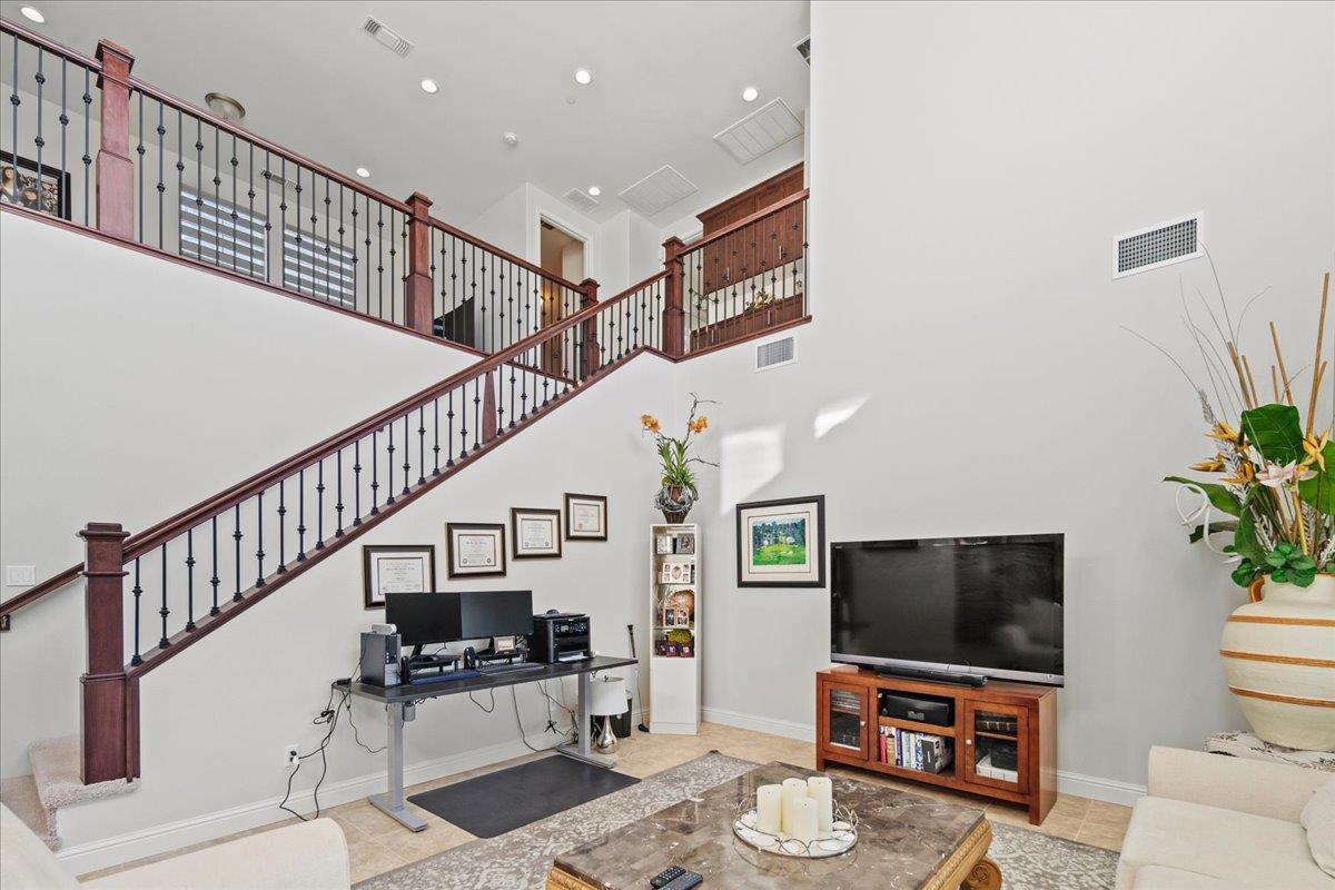 Detail Gallery Image 6 of 23 For 3013 Arido Way, Marina,  CA 93933 - 4 Beds | 3 Baths